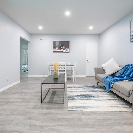 Centre Street Upper 2Bedsuite 4408 YYC Exterior photo